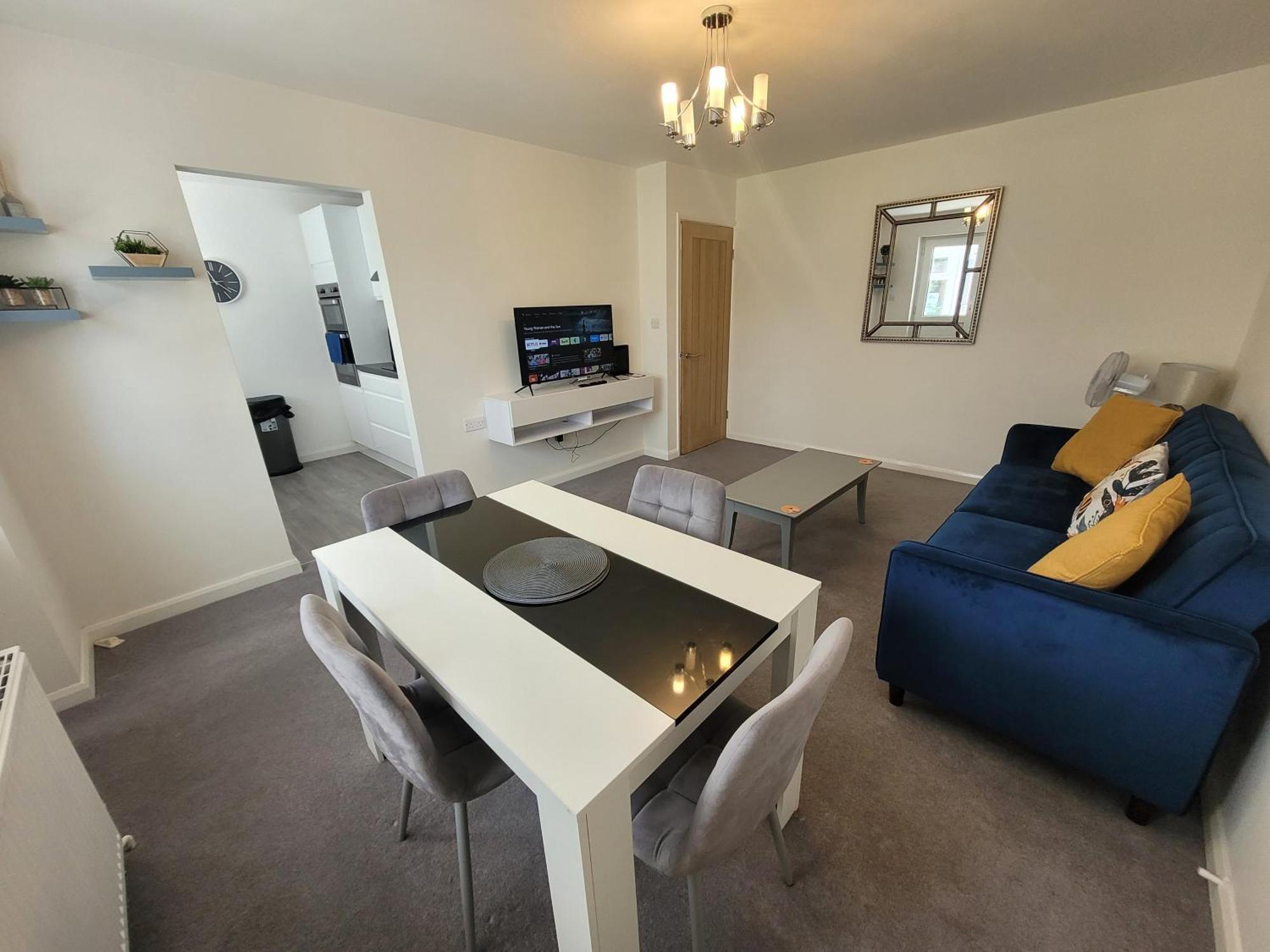 Bumblebee Bungalow - With Separate Office And Gaming Space By Catchpole Stays Colchester Eksteriør bilde