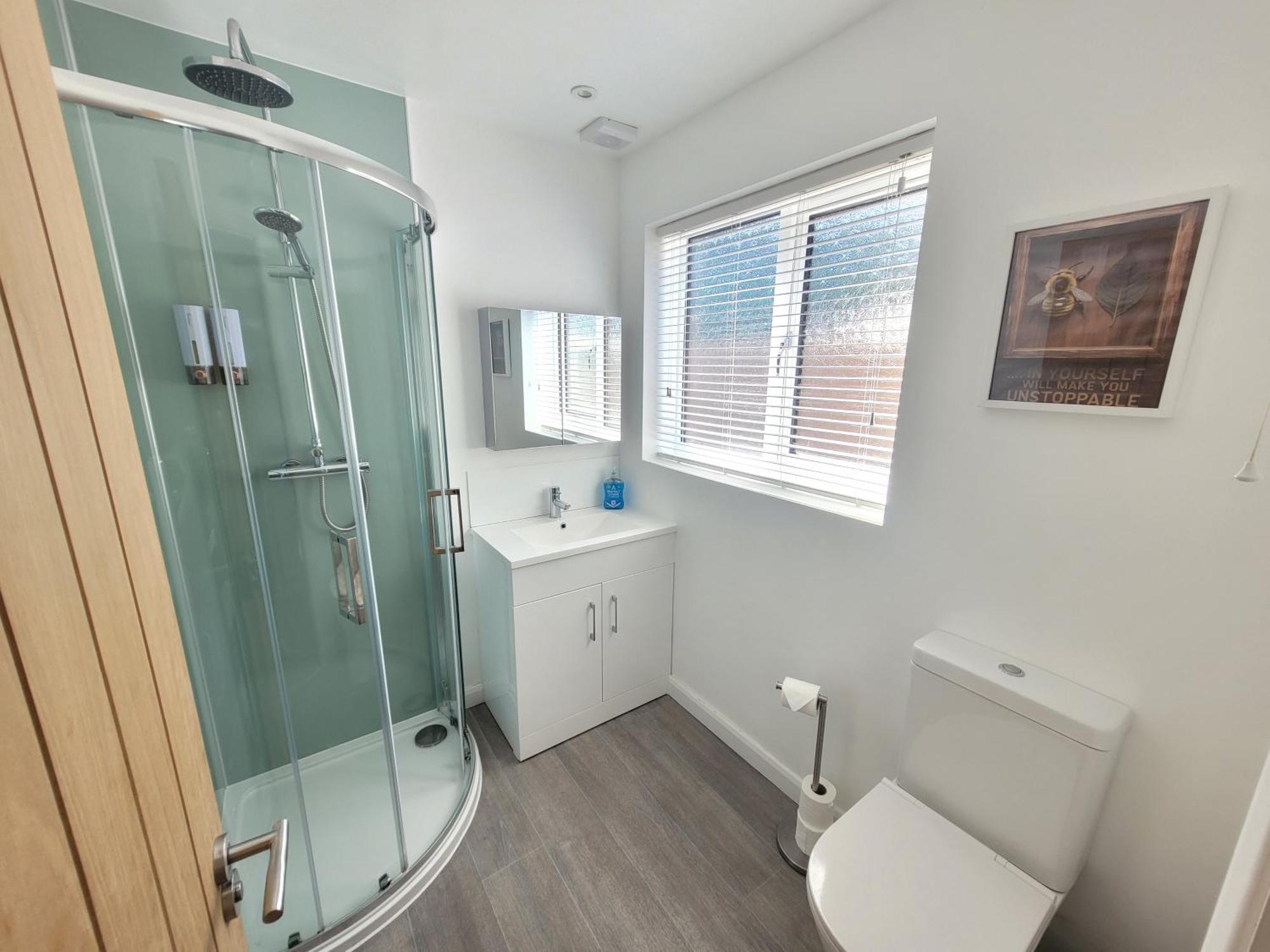 Bumblebee Bungalow - With Separate Office And Gaming Space By Catchpole Stays Colchester Eksteriør bilde